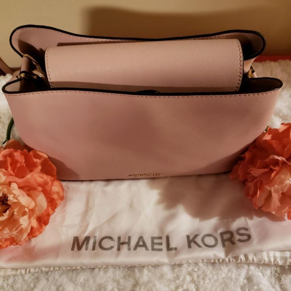 Sold - Picture 2 of 7